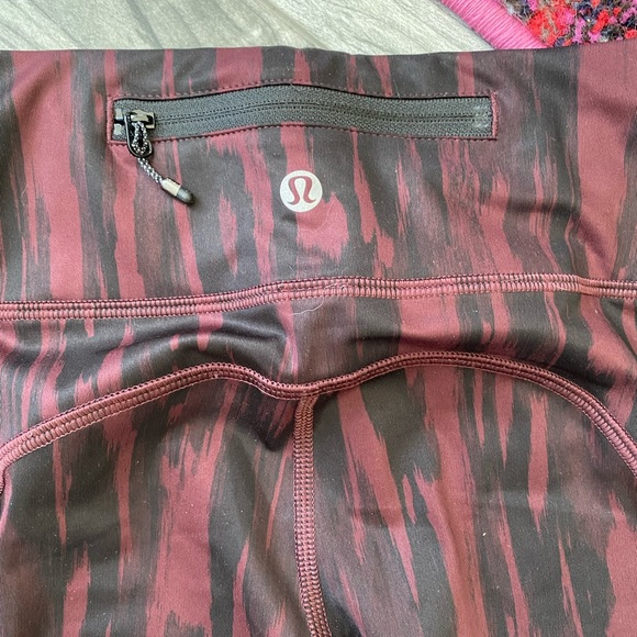 Lululemon Speed Tight Size 6 - Picture 3 of 5